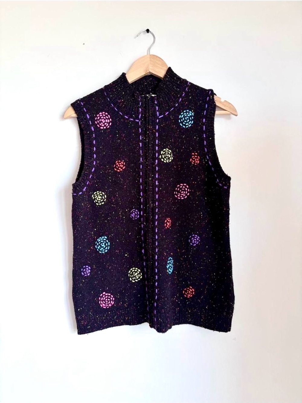 Coldwater Creek Black Sleeveless Zip-Front Knit Vest with Multicolor Dots